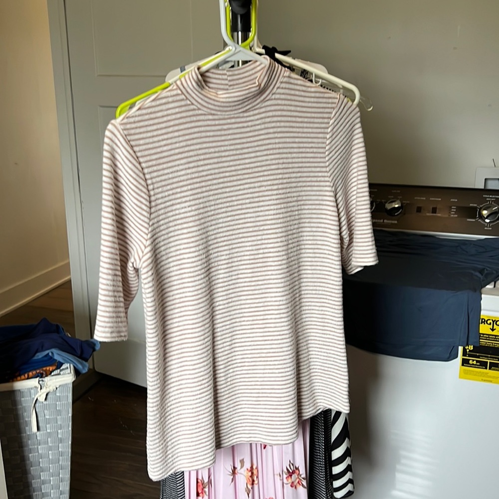 Spring short sleeve sweater